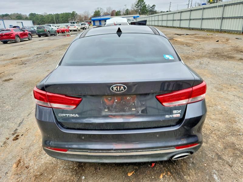 Photo 6 from auction – 2017 KIA OPTIMA EX with VIN 5XXGU4L32HG160519