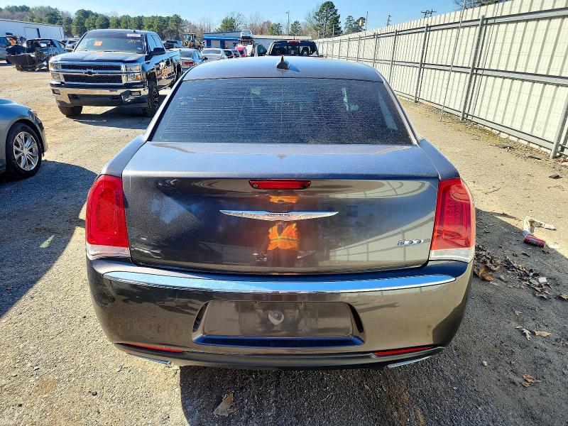 Photo 6 from auction – 2016 CHRYSLER 300 LIMITE with VIN 2C3CCAAG0GH313470