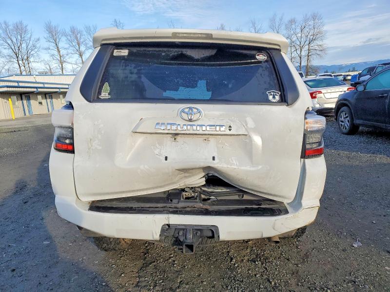 Photo 6 from auction – 2022 TOYOTA 4RUNNER SR with VIN JTENU5JR2N6061919