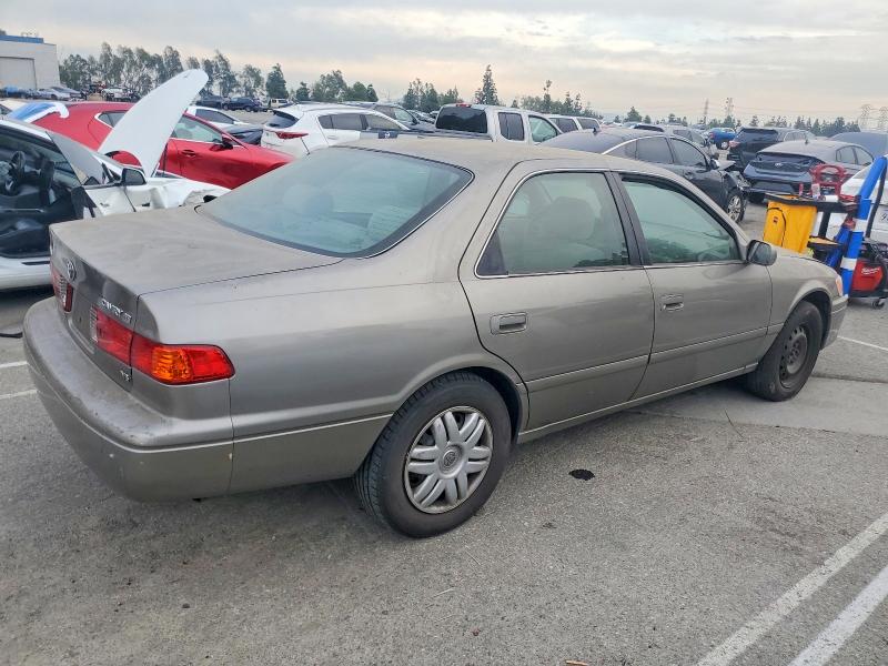 Photo 3 from auction – 2000 TOYOTA CAMRY LE with VIN 4T1BF22K0YU098559