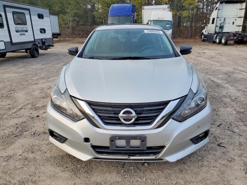 Photo 5 from auction – 2017 NISSAN ALTIMA 3.5 with VIN 1N4BL3AP1HC168212