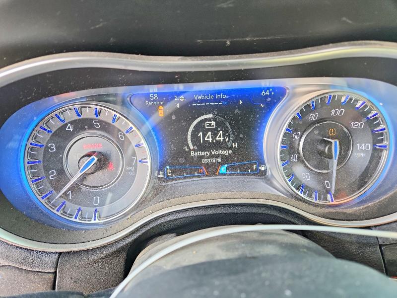 Photo 9 from auction – 2018 CHRYSLER 300 LIMITE with VIN 2C3CCAKG1JH127359