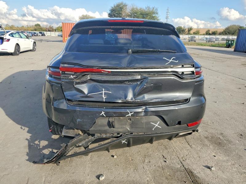 Photo 6 from auction – 2019 PORSCHE MACAN with VIN WP1AA2A54KLB05325