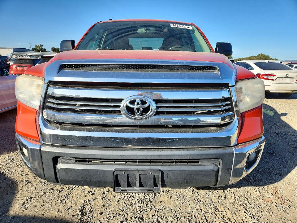 Photo 5 from auction – 2017 TOYOTA TUNDRA with VIN 5TFDW5F13HX610183