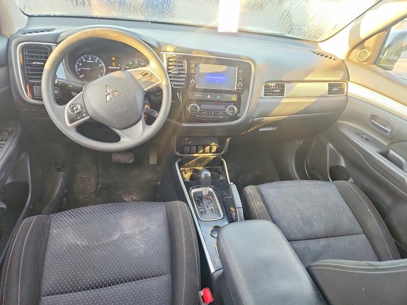 Photo 8 from auction – 2018 MITSUBISHI OUTLANDER with VIN JA4AD2A32JZ053464