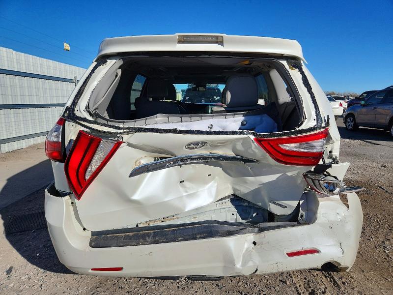 Photo 6 from auction – 2018 TOYOTA SIENNA XLE with VIN 5TDYZ3DC0JS952705