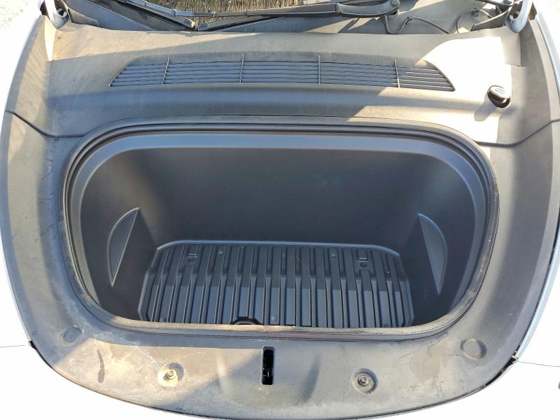 Photo 12 from auction – 2022 TESLA MODEL Y with VIN 7SAYGDEE4NF353783