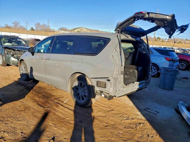 Photo 2 from auction – 2024 CHRYSLER PACIFICA with VIN 2C4RC1S74RR201434