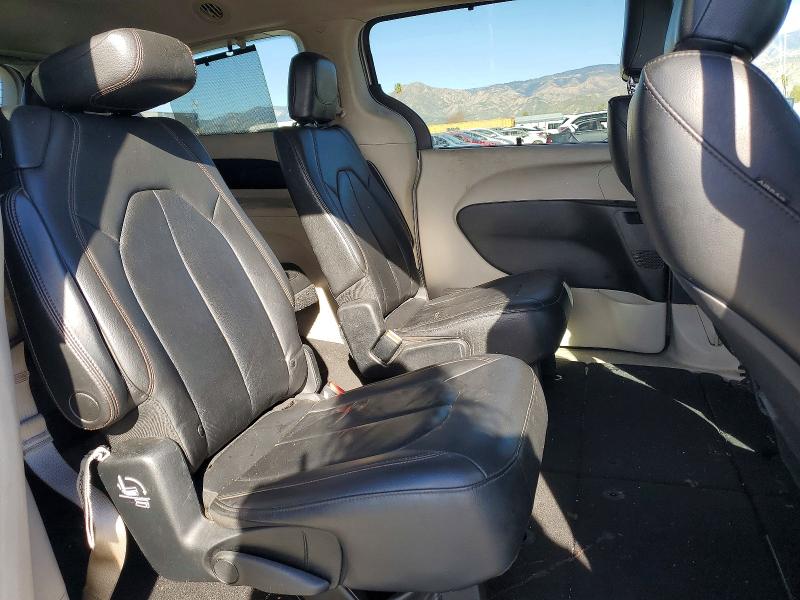 Photo 11 from auction – 2017 CHRYSLER PACIFICA with VIN 2C4RC1BG6HR656512
