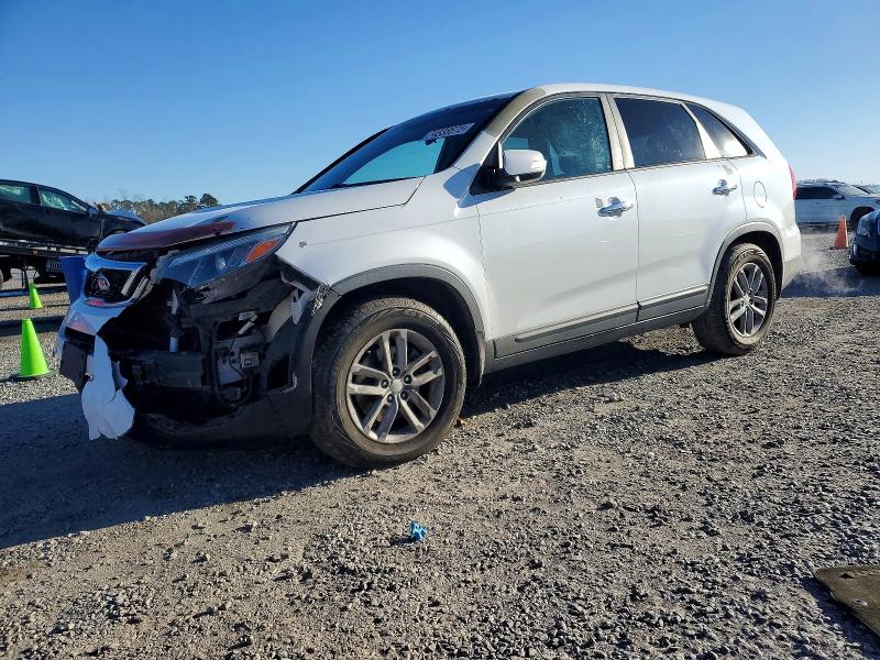 KIA SORENTO LX 2015 with VIN 5XYKT3A65FG553377 - Photo from auction