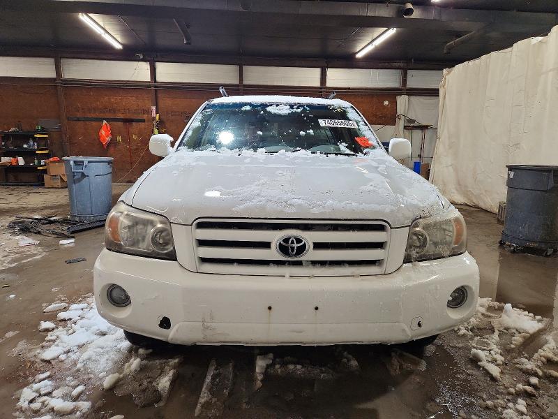 Photo 5 from auction – 2005 TOYOTA HIGHLANDER with VIN JTEEP21A950076386