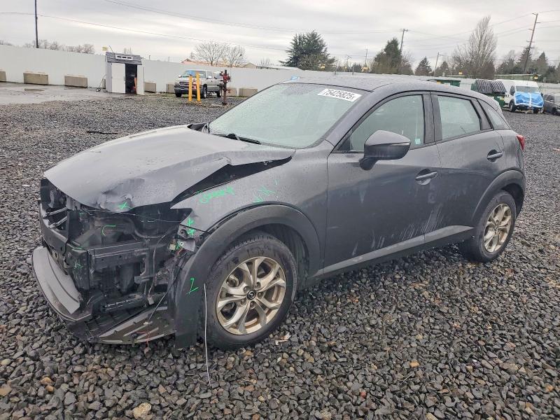 MAZDA CX-3 2016 with VIN JM1DKBC74G0111015 - Photo from auction