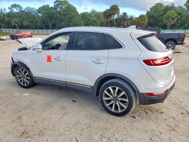 Photo 2 from auction – 2019 LINCOLN MKC RESERV with VIN 5LMCJ3C9XKUL02034