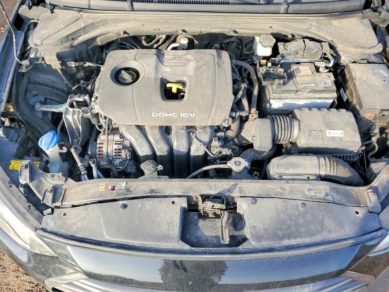 Photo 11 from auction – 2017 HYUNDAI ELANTRA SE with VIN 5NPD84LF6HH099312