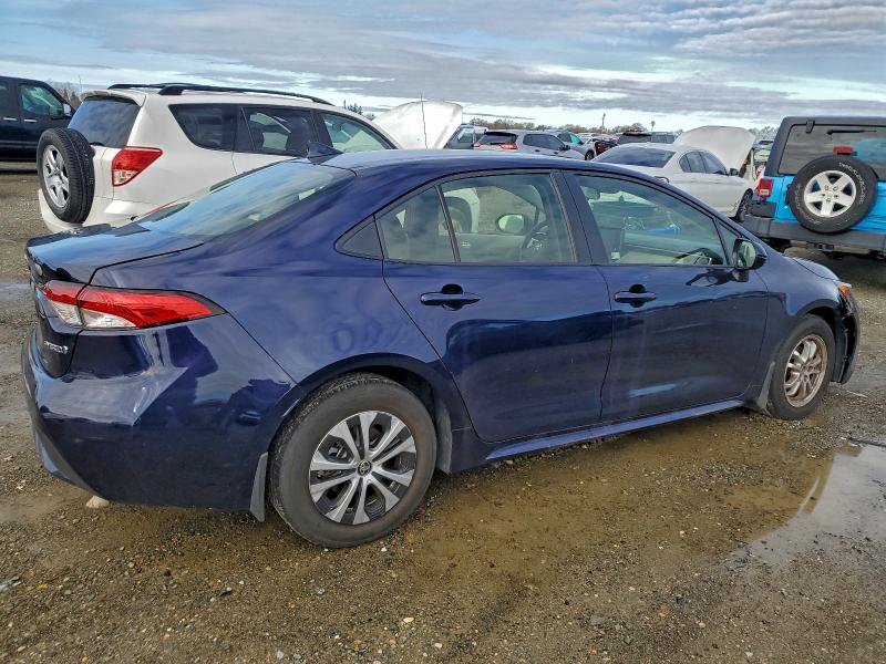 Photo 3 from auction – 2022 TOYOTA COROLLA LE with VIN JTDEAMDE9NJ054155