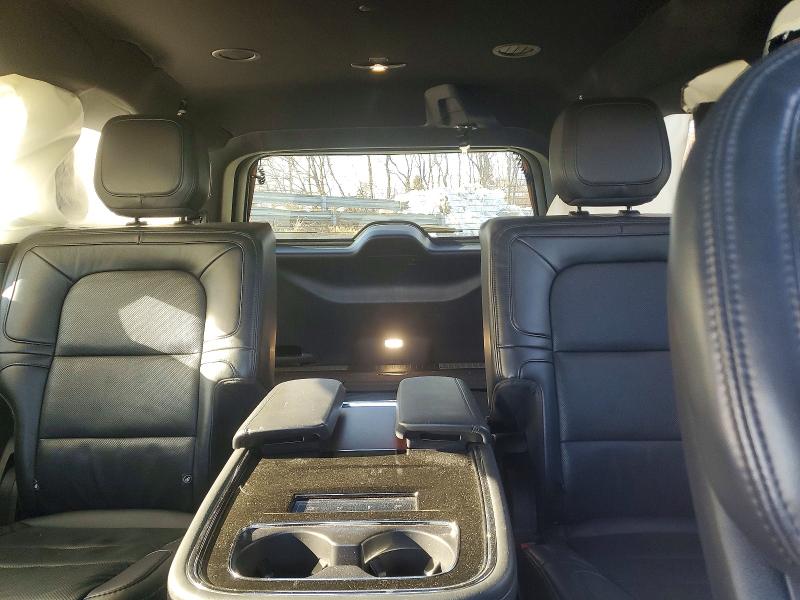 Photo 10 from auction – 2022 LINCOLN NAVIGATOR with VIN 5LMJJ2LT0NEL10767