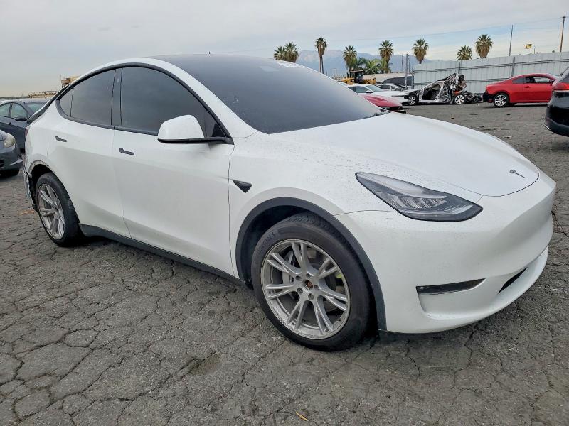 Photo 4 from auction – 2021 TESLA MODEL Y with VIN 5YJYGDEE8MF122378