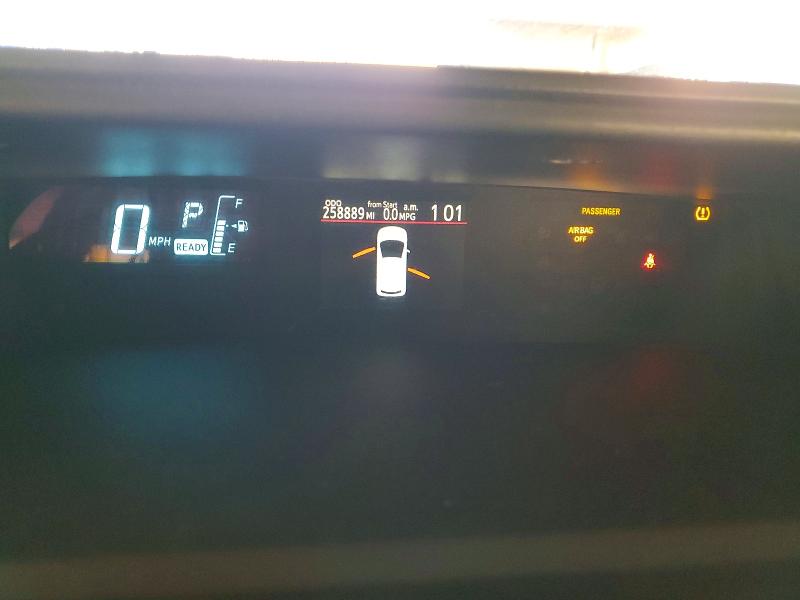 Photo 9 from auction – 2014 TOYOTA PRIUS C with VIN JTDKDTB39E1071401