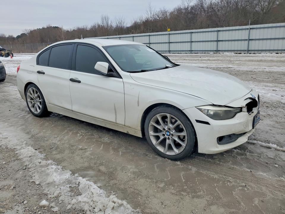 Photo 4 from auction – 2014 BMW 320 with VIN WBA3B1G59ENN91239