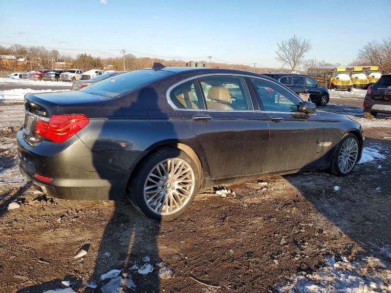 Photo 3 from auction – 2011 BMW 750 with VIN WBAKC6C5XBC395121
