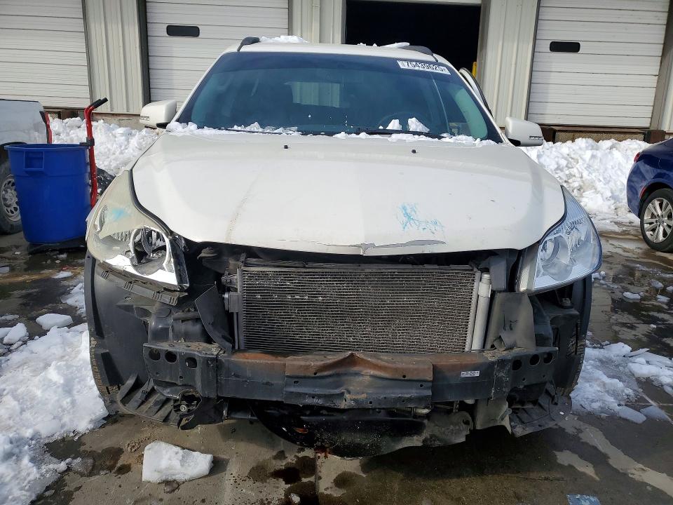 Photo 5 from auction – 2011 CHEVROLET TRAVERSE with VIN 1GNKRJED7BJ223589