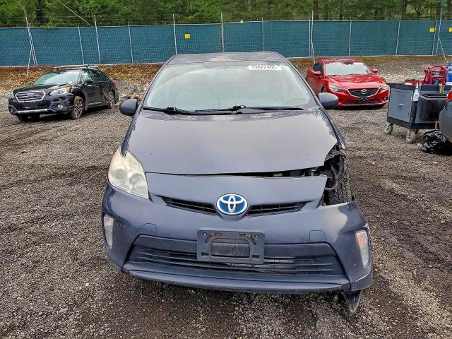Photo 5 from auction – 2013 TOYOTA PRIUS with VIN JTDKN3DU4D5574313