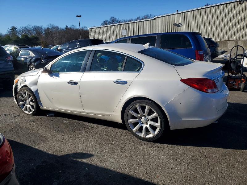 Photo 2 from auction – 2013 BUICK REGAL PREM with VIN 2G4GU5GV5D9204432