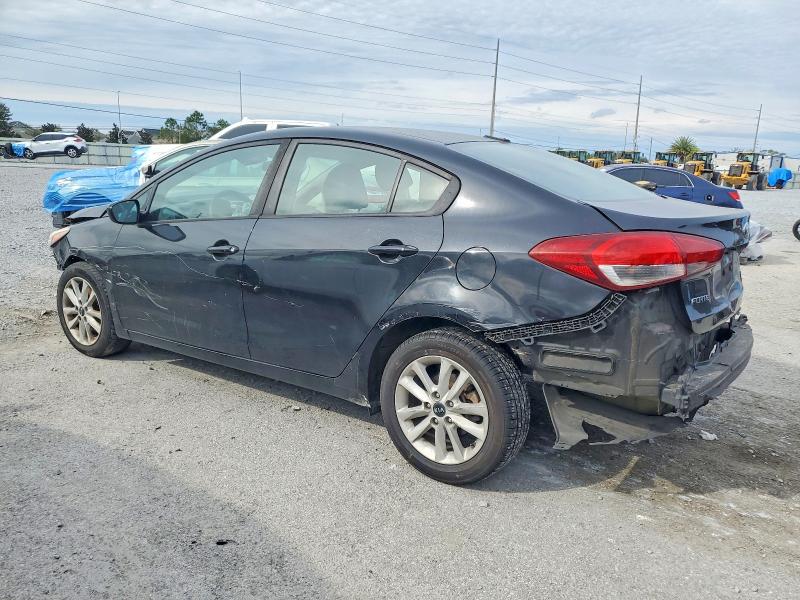 Photo 2 from auction – 2017 KIA FORTE LX with VIN 3KPFL4A77HE015148