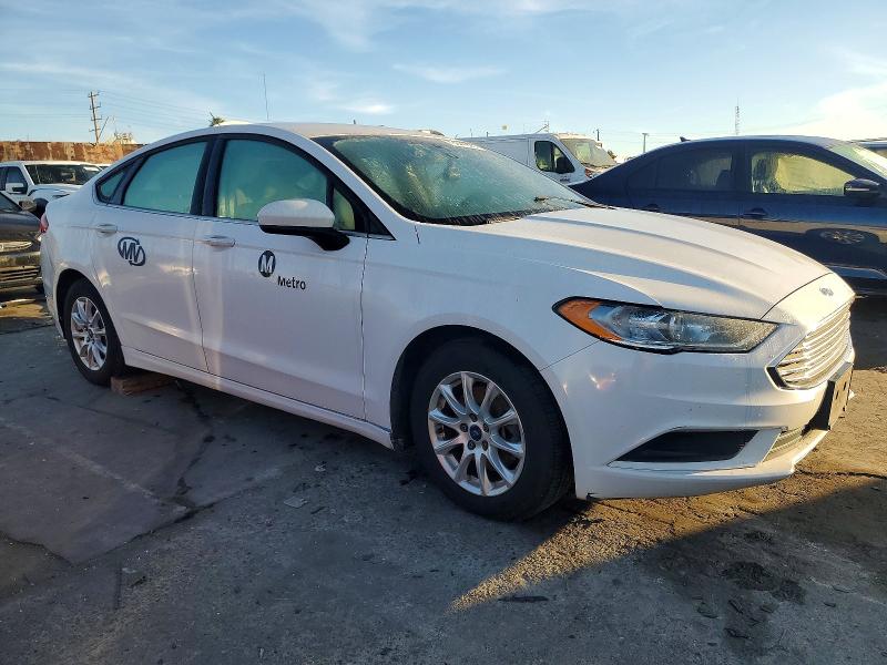 Photo 4 from auction – 2017 FORD FUSION with VIN 3FA6P0G77HR215935