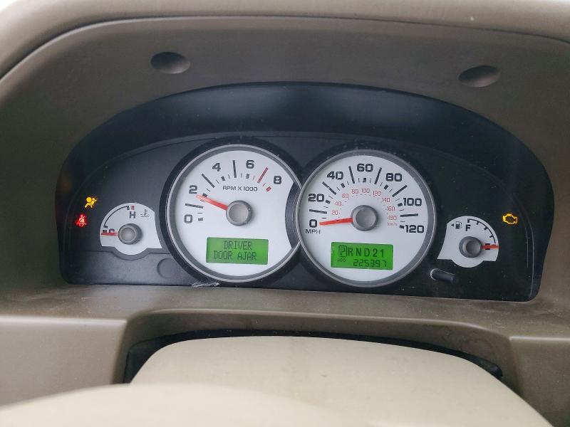 Photo 9 from auction – 2006 FORD ESCAPE LIM with VIN 1FMYU04146KC34547