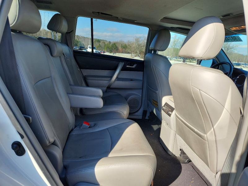 Photo 11 from auction – 2013 TOYOTA HIGHLANDER with VIN 5TDZK3EH7DS139529