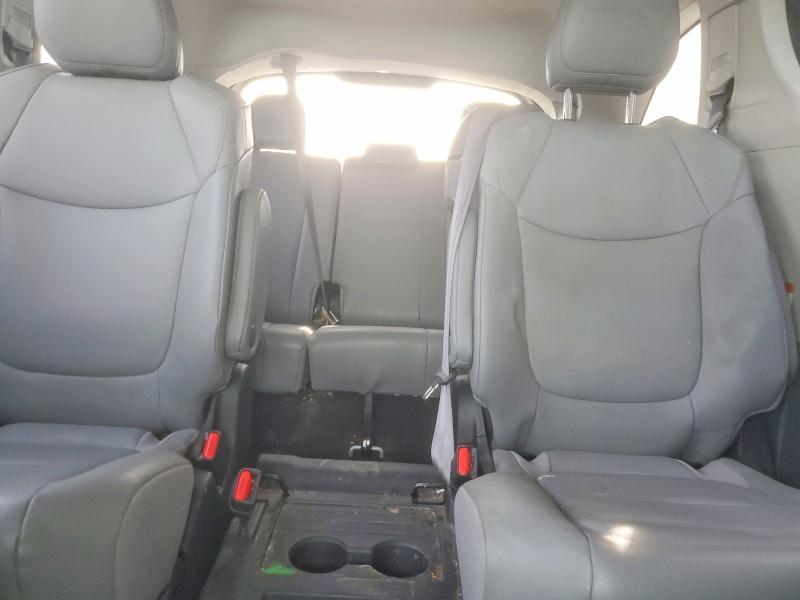 Photo 10 from auction – 2023 TOYOTA SIENNA with VIN 5TDYRKEC1PS154392