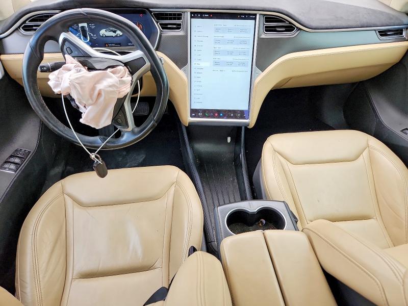 Photo 8 from auction – 2015 TESLA MODEL S 85 with VIN 5YJSA1H29FF093791