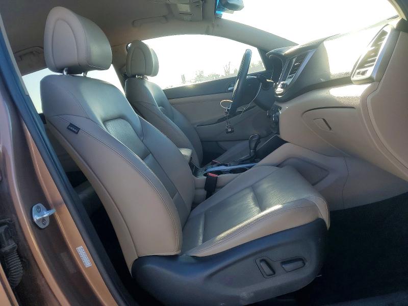 Photo 7 from auction – 2016 HYUNDAI TUCSON LIM with VIN KM8J33A22GU219814