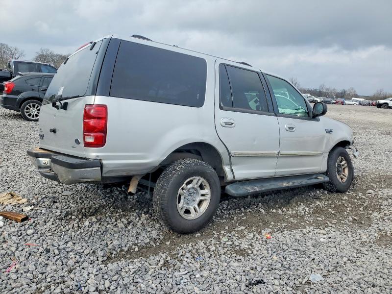 Photo 3 from auction – 2000 FORD EXPEDITION with VIN 1FMRU1565YLC20545