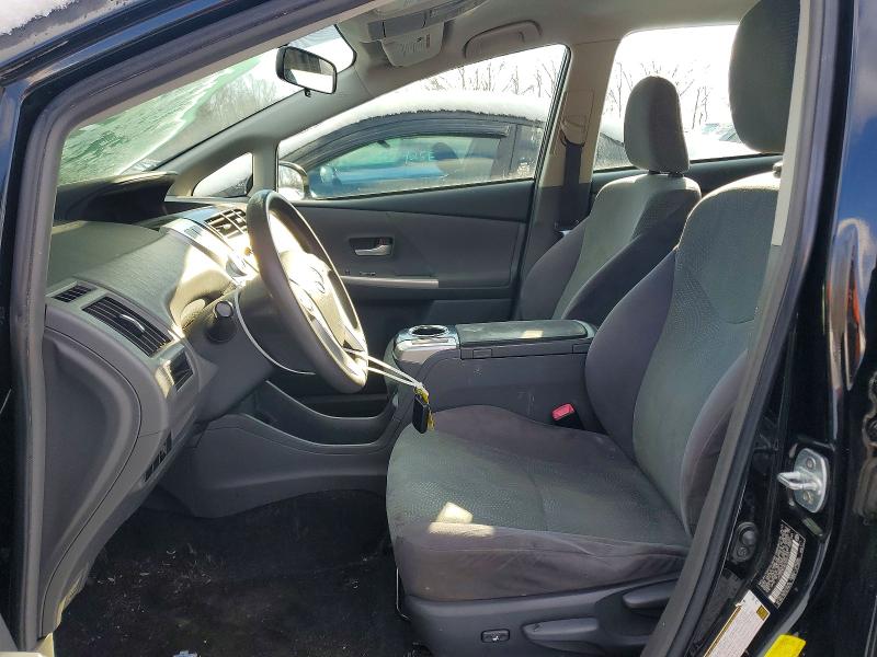 Photo 7 from auction – 2013 TOYOTA PRIUS V with VIN JTDZN3EU6D3252703