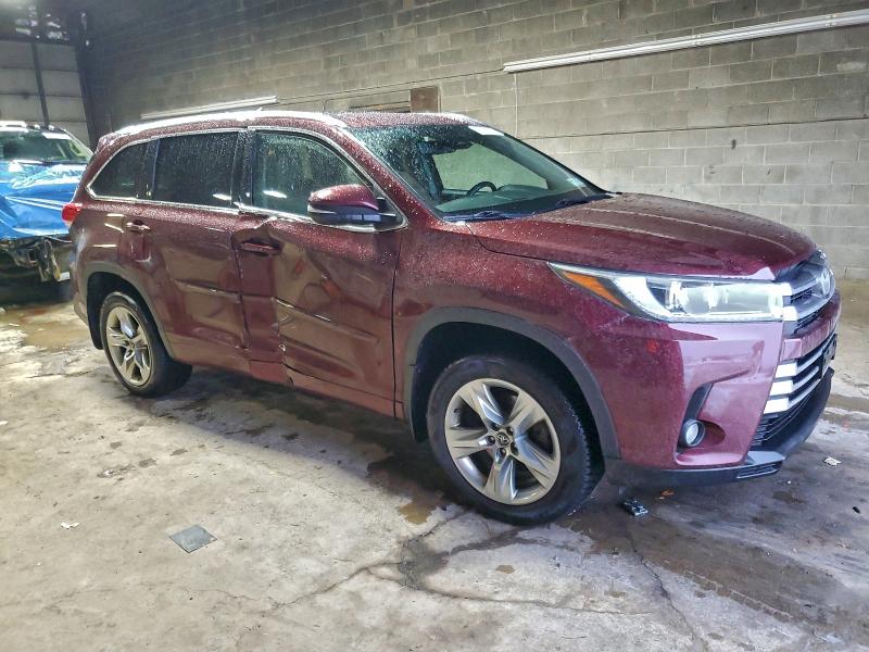 Photo 4 from auction – 2017 TOYOTA HIGHLANDER with VIN 5TDDZRFH7HS382271