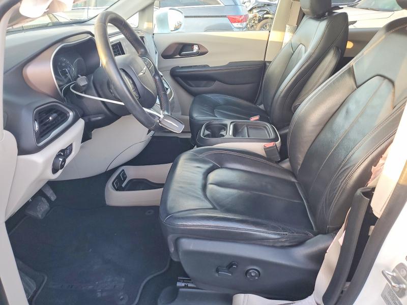 Photo 7 from auction – 2017 CHRYSLER PACIFICA T with VIN 2C4RC1BG3HR533928