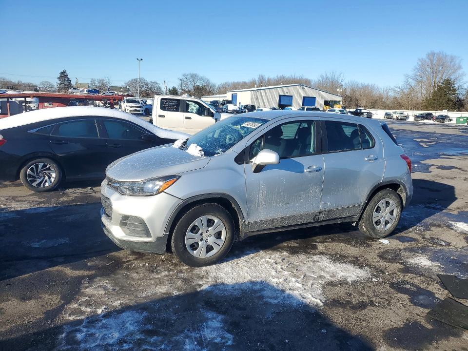CHEVROLET TRAX LS 2017 مع رقم تعريف المركبة 3GNCJKSB1HL285673 - صورة من المزاد