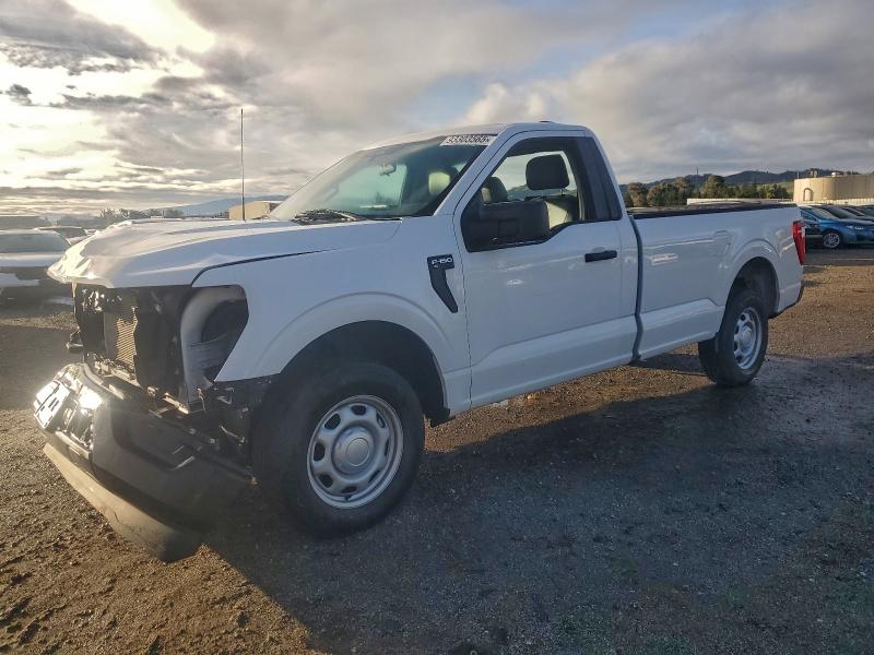 FORD F150 2023 with VIN 1FTMF1CB5PKG04094 - Photo from auction