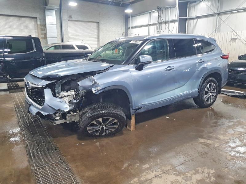 TOYOTA HIGHLANDER 2022 with VIN 5TDHBRCH6NS082534 - Photo from auction