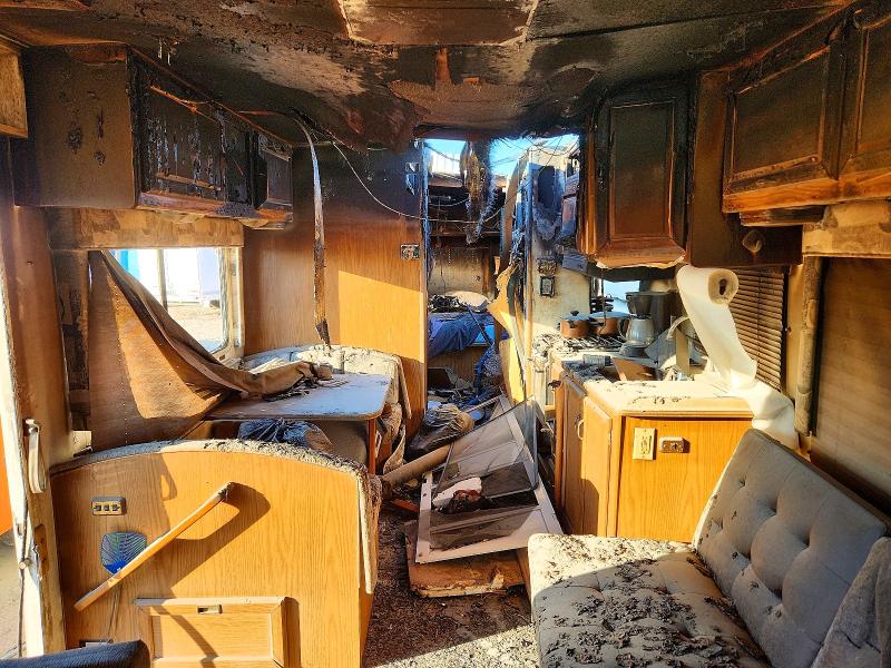 Photo 6 from auction – 1998 WINNEBAGO BRAVE with VIN 1GBLP37J7W3311574