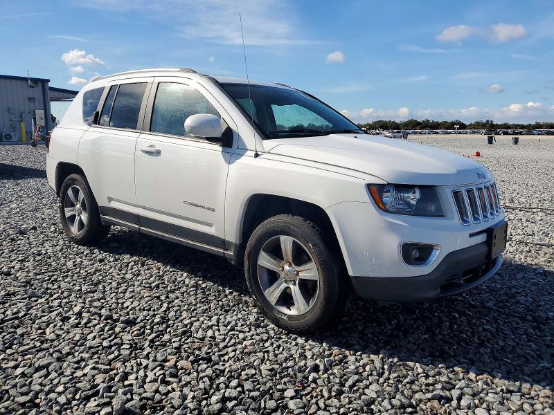 Photo 4 from auction – 2017 JEEP COMPASS LA with VIN 1C4NJDEBXHD175963
