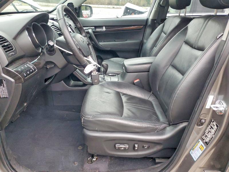 Photo 7 from auction – 2011 KIA SORENTO EX with VIN 5XYKUDA28BG142940