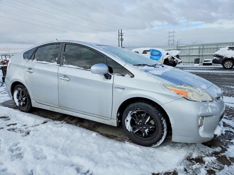 Photo 4 from auction – 2013 TOYOTA PRIUS with VIN JTDKN3DU6D5639100