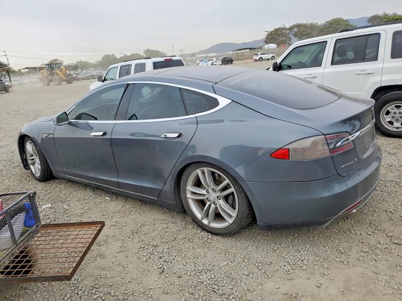 Photo 2 from auction – 2013 TESLA MODEL S with VIN 5YJSA1DP6DFP07422