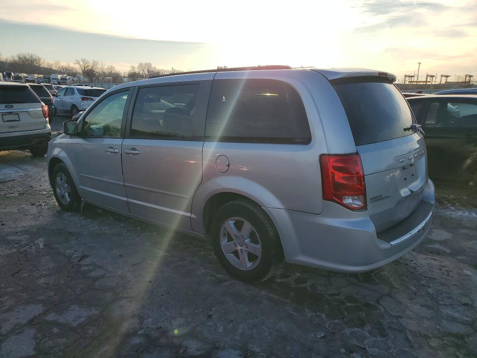 Photo 2 from auction – 2012 DODGE GRAND CARAVAN with VIN 2C4RDGCG8CR173238