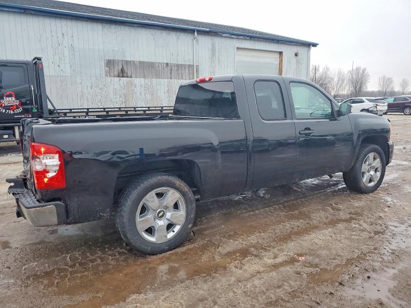 Photo 3 from auction – 2010 CHEVROLET SILVERADO with VIN 1GCSKTE39AZ144571