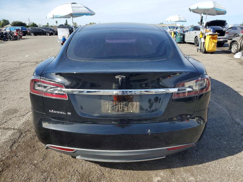 Photo 6 from auction – 2013 TESLA MODEL S with VIN 5YJSA1DG4DFP05068