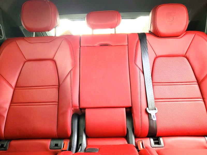 Photo 10 from auction – 2020 PORSCHE CAYENNE CO with VIN WP1BA2AY2LDA47869